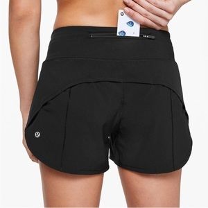 Lululemon Speed Up Short Long Updated Fit in Black. Size 4.